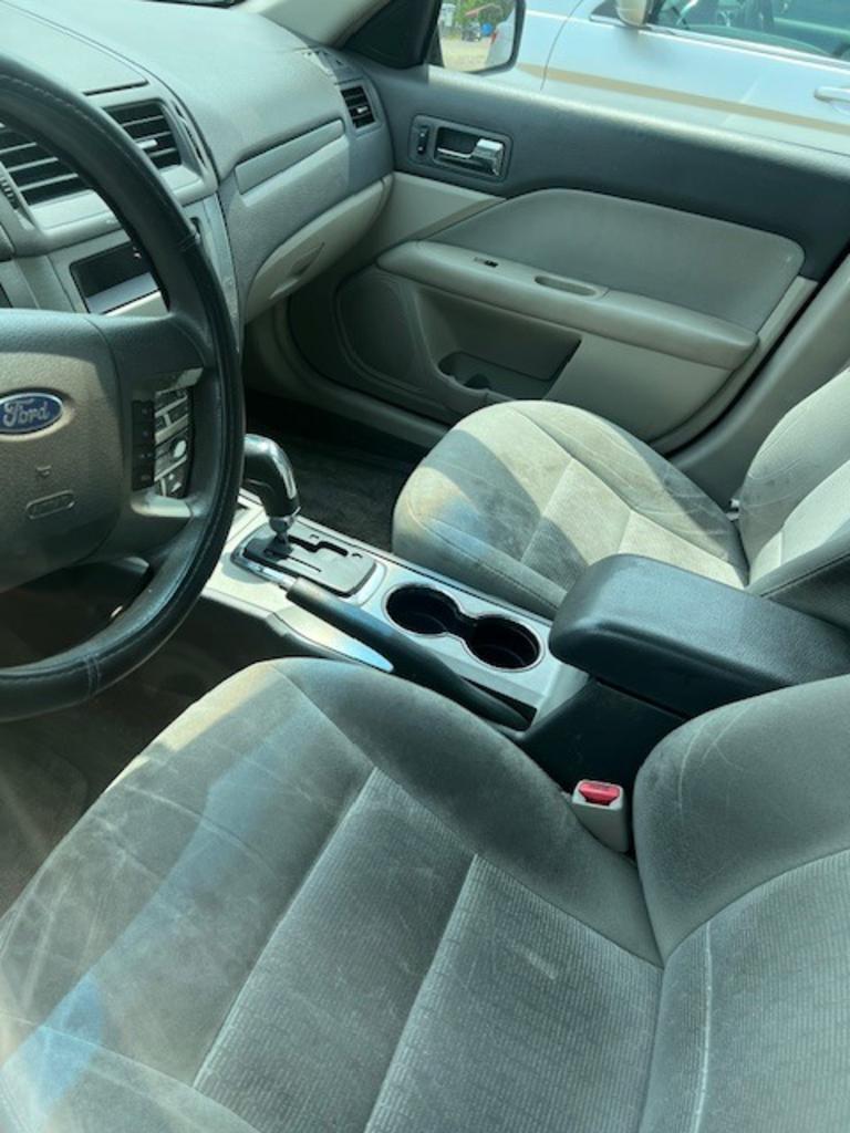 2010 Ford Fusion SE photo