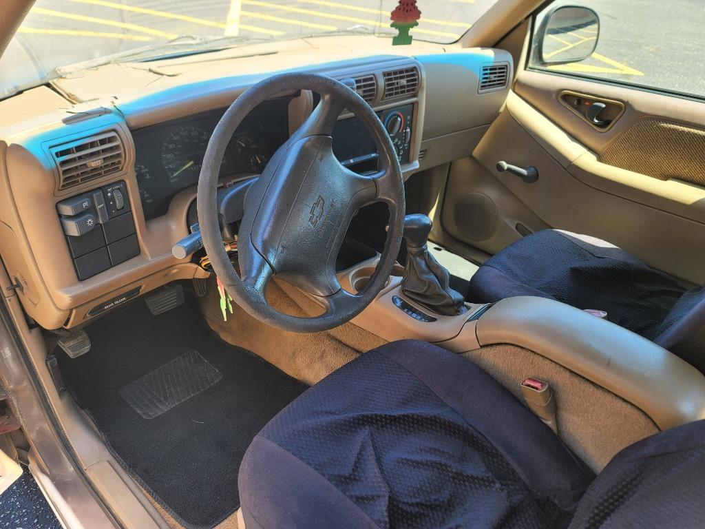 1997 Chevrolet S-10 LS photo