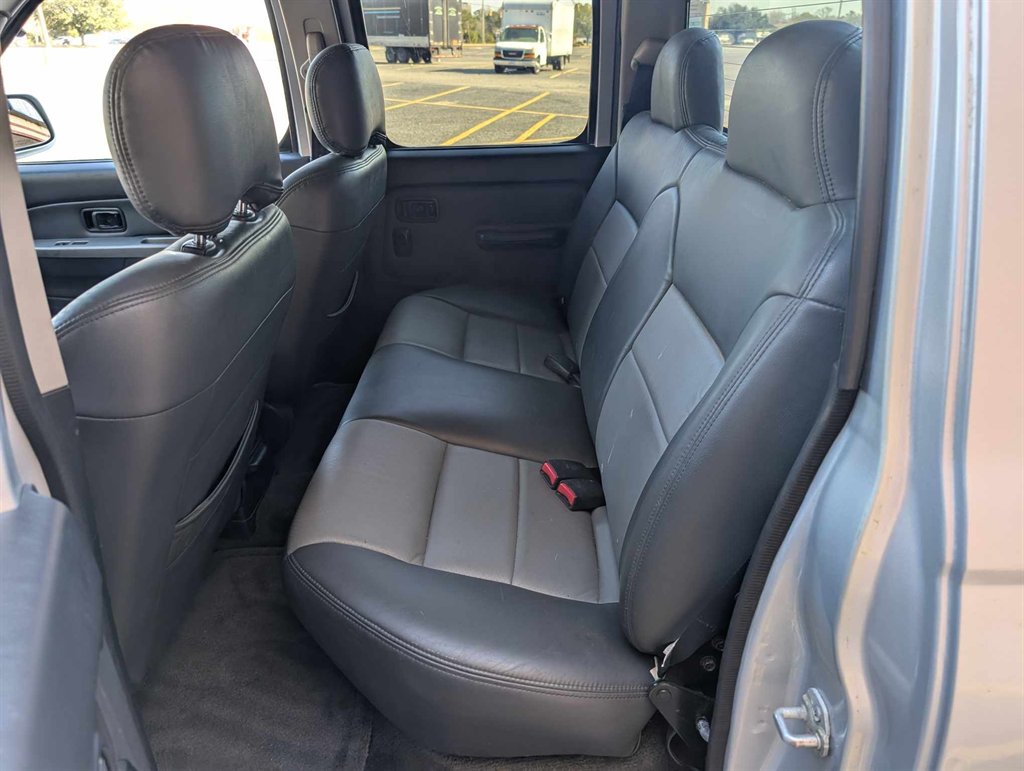 2003 Nissan Frontier SC-V6 photo