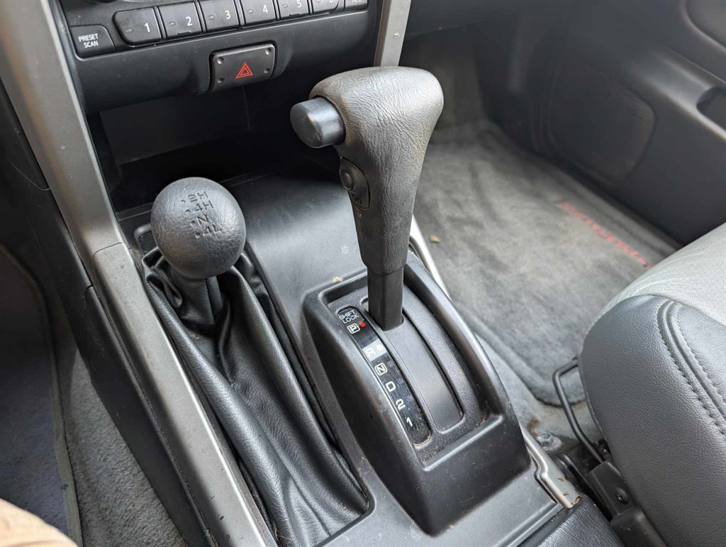 2003 Nissan Frontier SC-V6 photo
