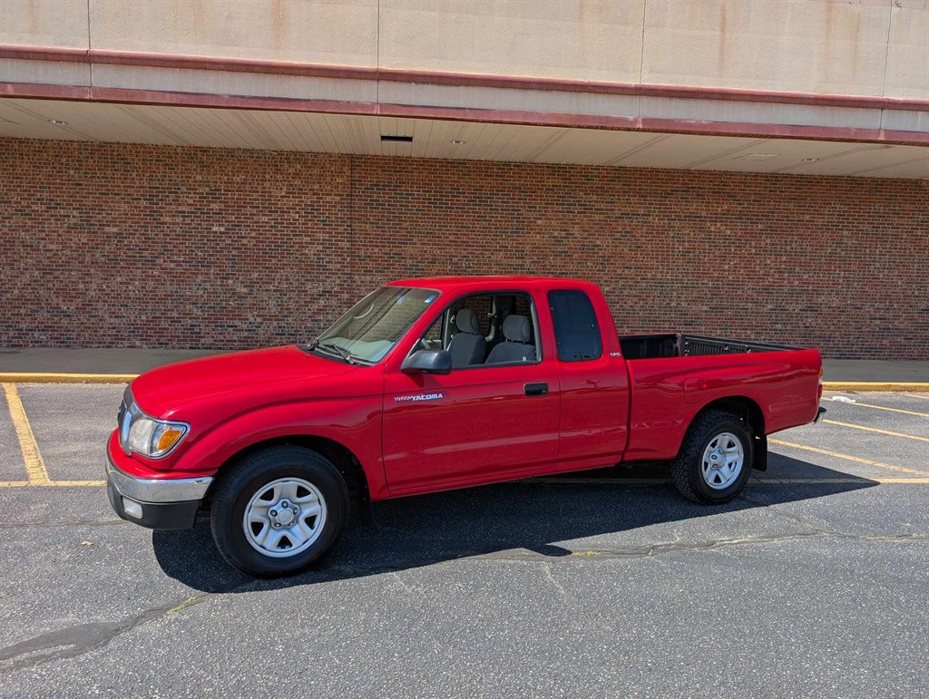 2004 Toyota Tacoma photo