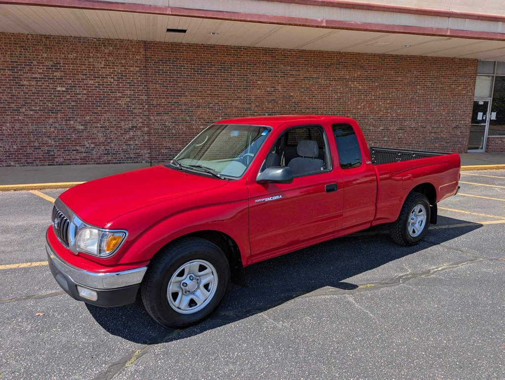 2004 Toyota Tacoma photo