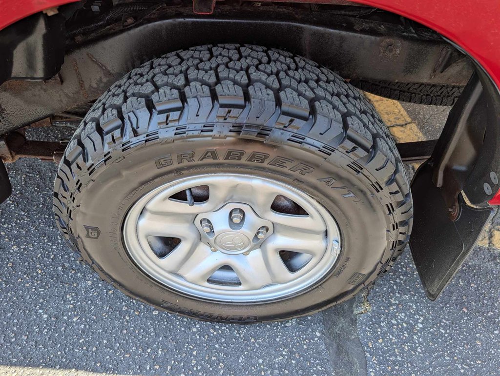 2004 Toyota Tacoma photo