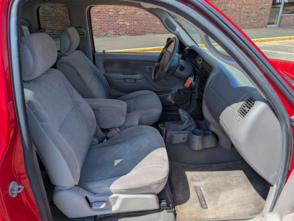 2004 Toyota Tacoma photo