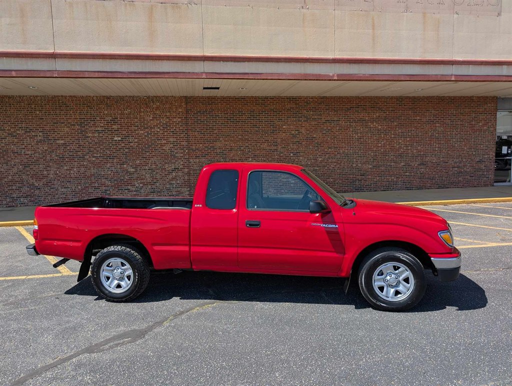 2004 Toyota Tacoma photo