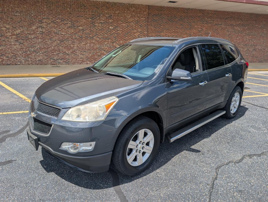 2011 Chevrolet Traverse LT photo