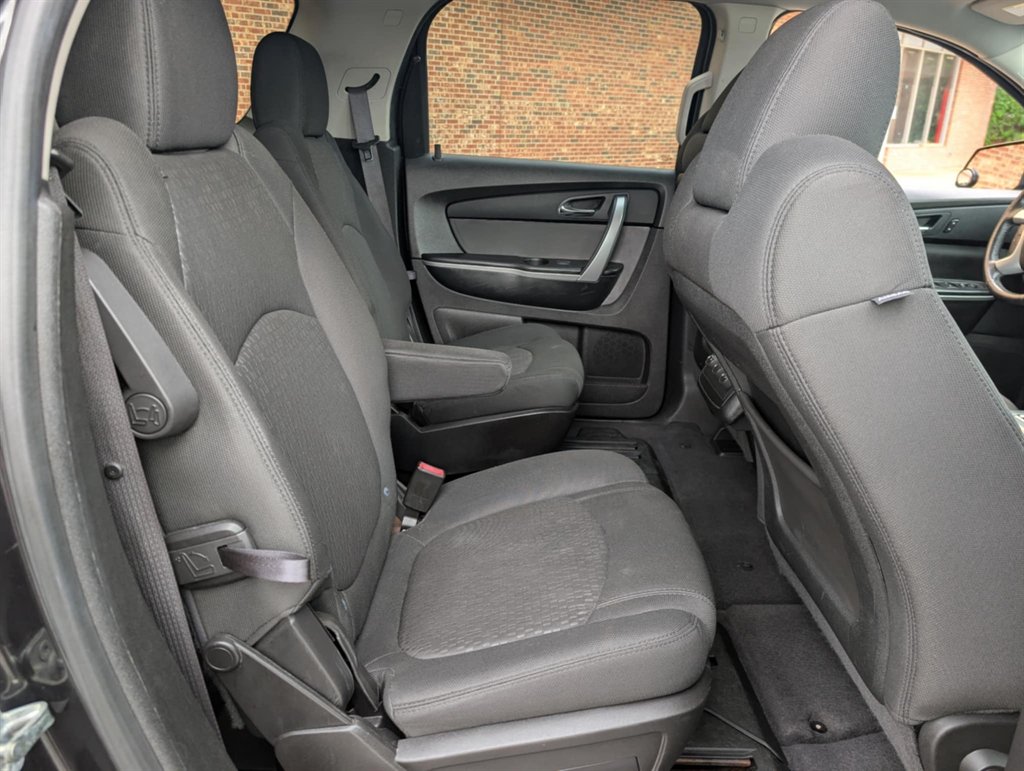 2012 GMC Acadia SLE photo