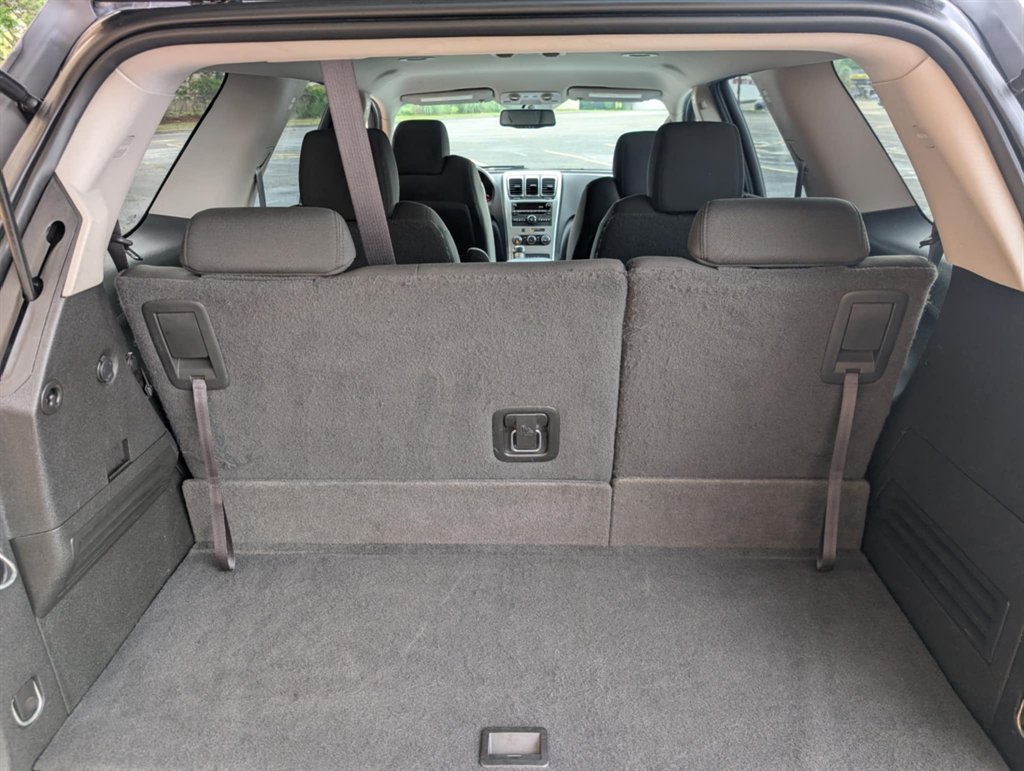 2012 GMC Acadia SLE photo