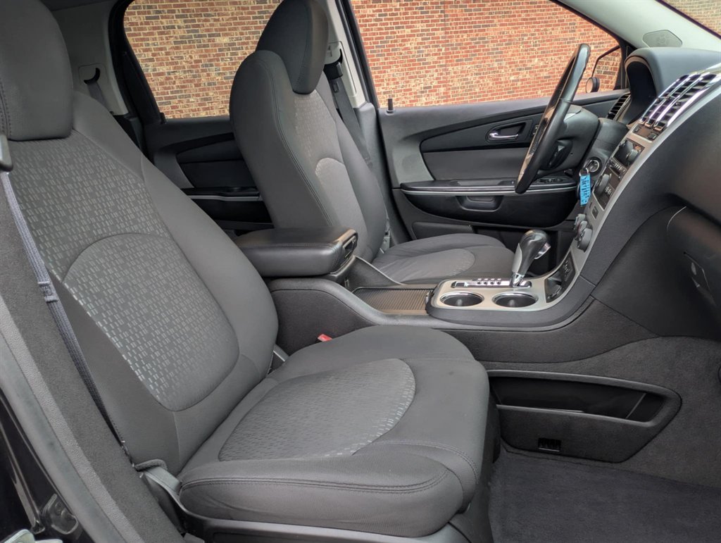 2012 GMC Acadia SLE photo