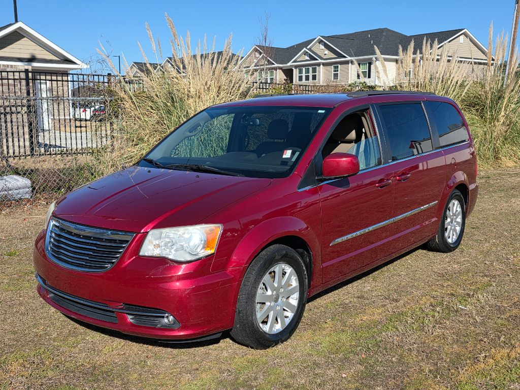 2014 Chrysler Town & Country - $7,980