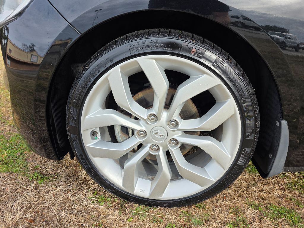 2013 Hyundai Veloster - $5,999