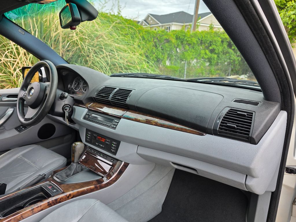 2006 BMW X5 - $4,800