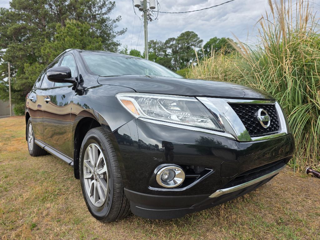 2016 Nissan Pathfinder - $6,980