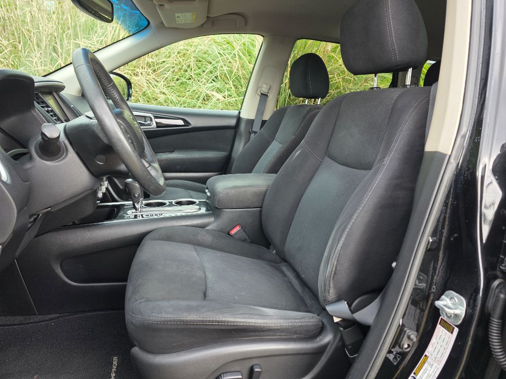 2016 Nissan Pathfinder - $6,980