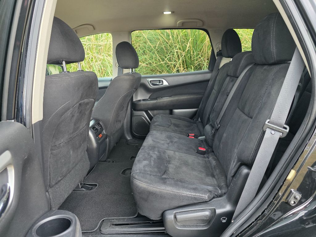 2016 Nissan Pathfinder - $6,980