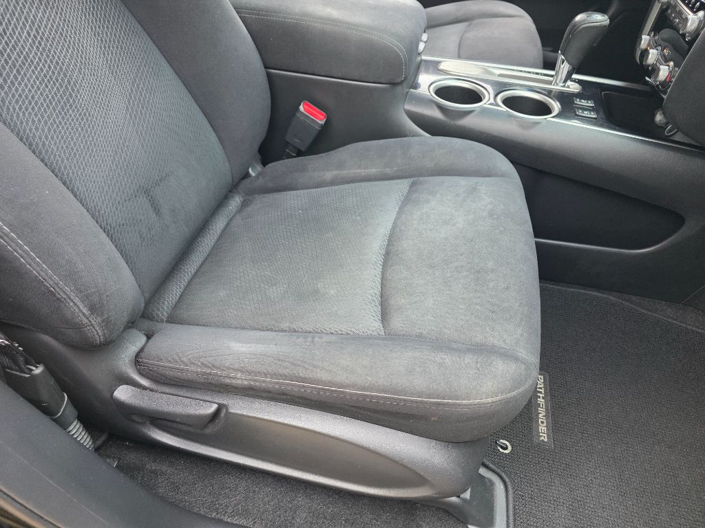 2016 Nissan Pathfinder - $6,980