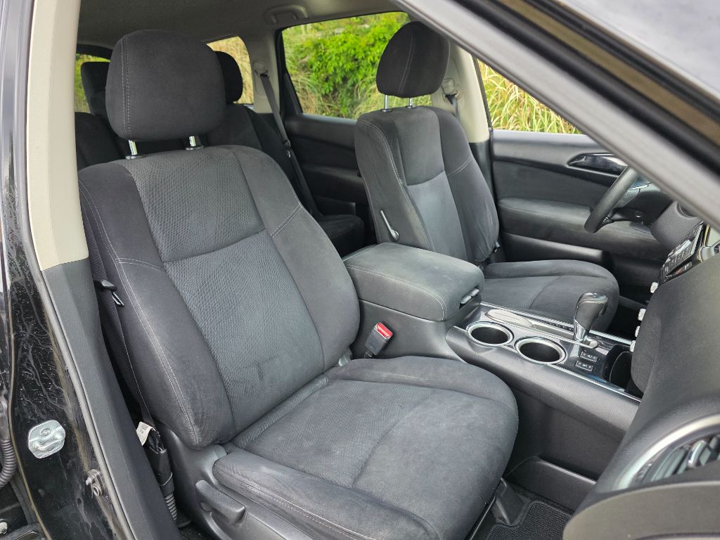 2016 Nissan Pathfinder - $6,980