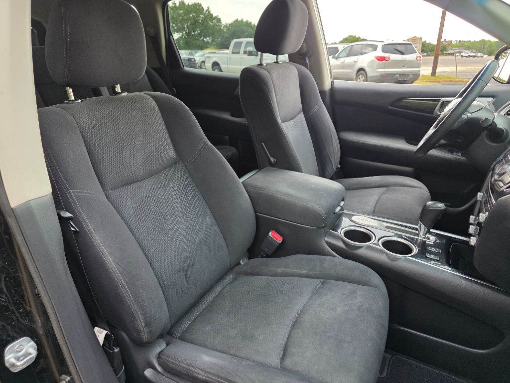 2016 Nissan Pathfinder - $6,980