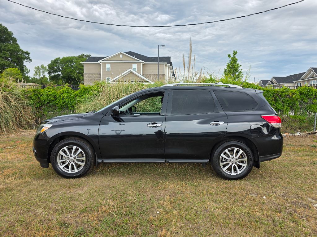 2016 Nissan Pathfinder - $6,980