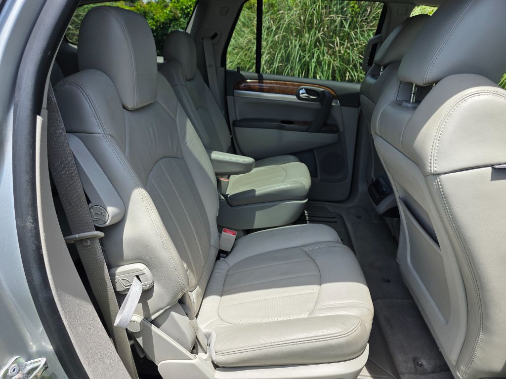 2010 Buick Enclave - $5,980