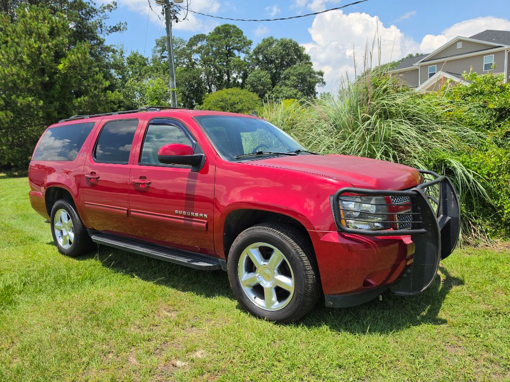 2014 Chevrolet Suburban - $6,980