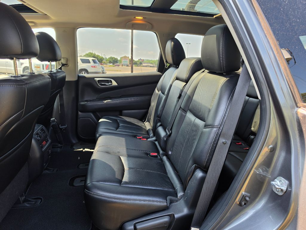 2015 Nissan Pathfinder - $5,980