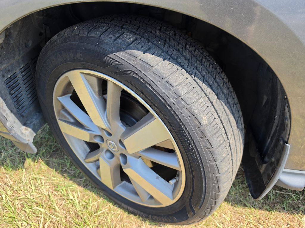 2015 Nissan Pathfinder - $5,980