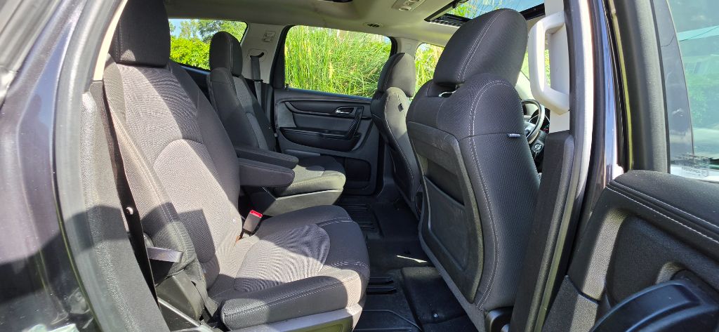 2016 Chevrolet Traverse - $6,980
