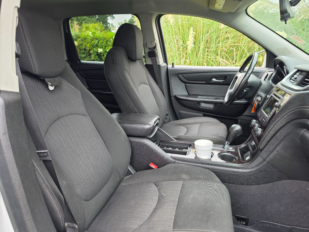 2016 Chevrolet Traverse - $5,980