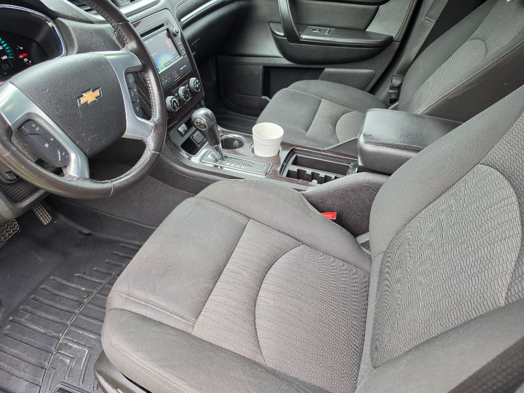 2016 Chevrolet Traverse - $5,980