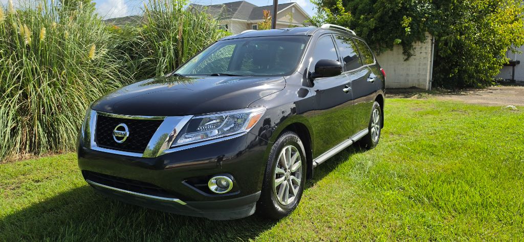 2016 Nissan Pathfinder - $5,980