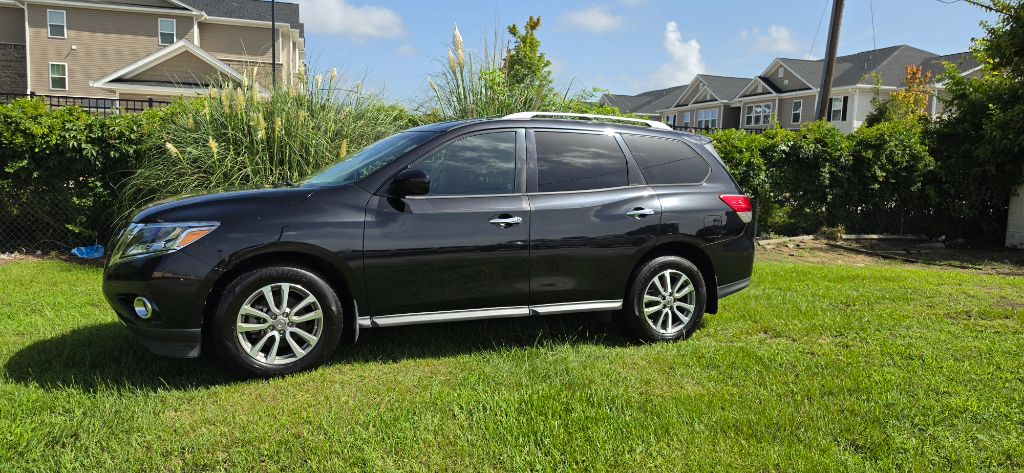 2016 Nissan Pathfinder - $5,980