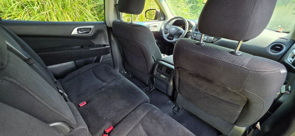2016 Nissan Pathfinder - $5,980