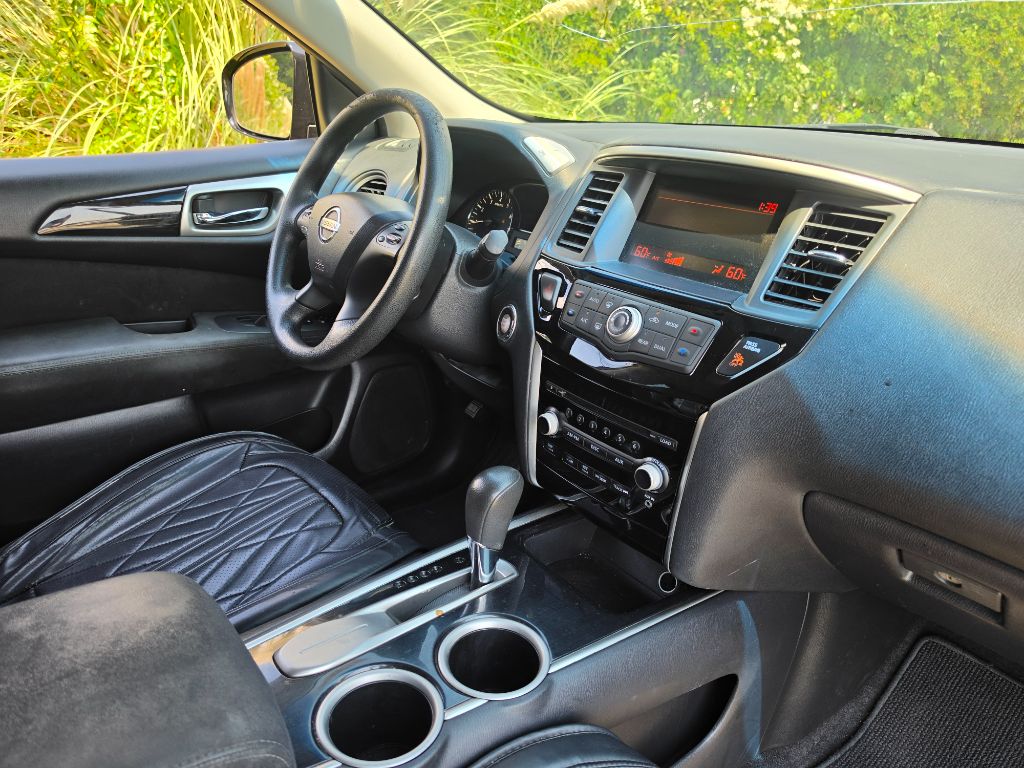 2015 Nissan Pathfinder - $5,999