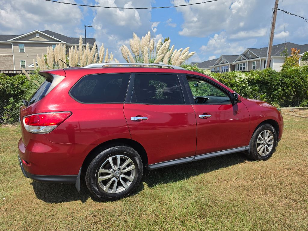 2015 Nissan Pathfinder - $5,999