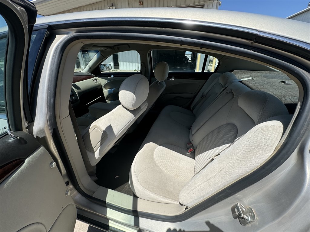 2008 Buick Lucerne CX photo