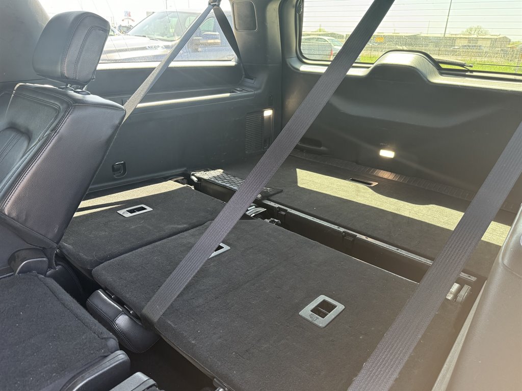 2021 Ford Expedition Max Limited photo