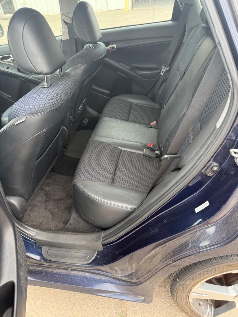 2009 Pontiac Vibe - $4,977