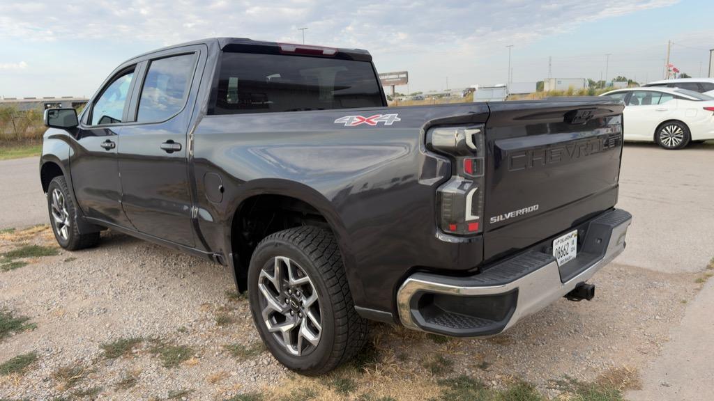 2022 Chevrolet Silverado - $29,991