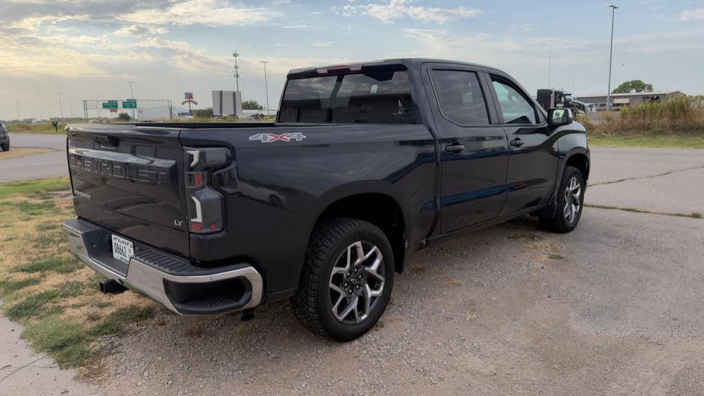 2022 Chevrolet Silverado - $29,991