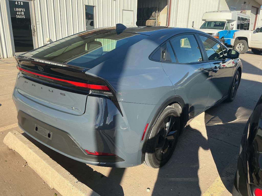 2025 Toyota Prius - $28,995
