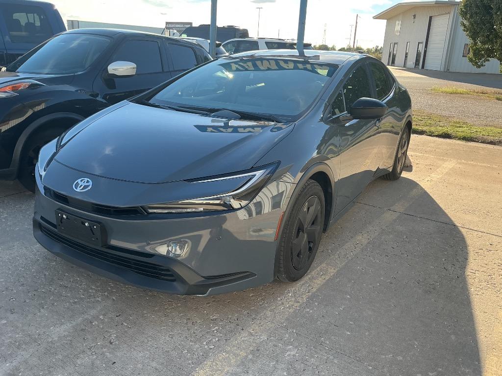 2025 Toyota Prius - $28,995
