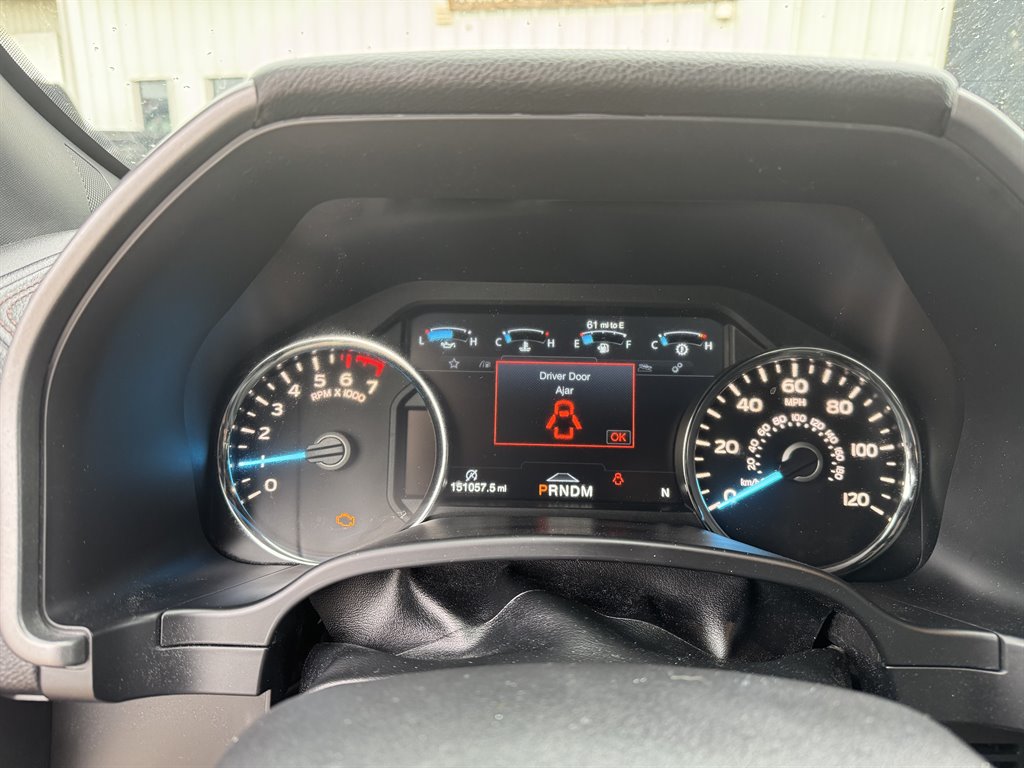 2018 Ford F150 Platinum photo