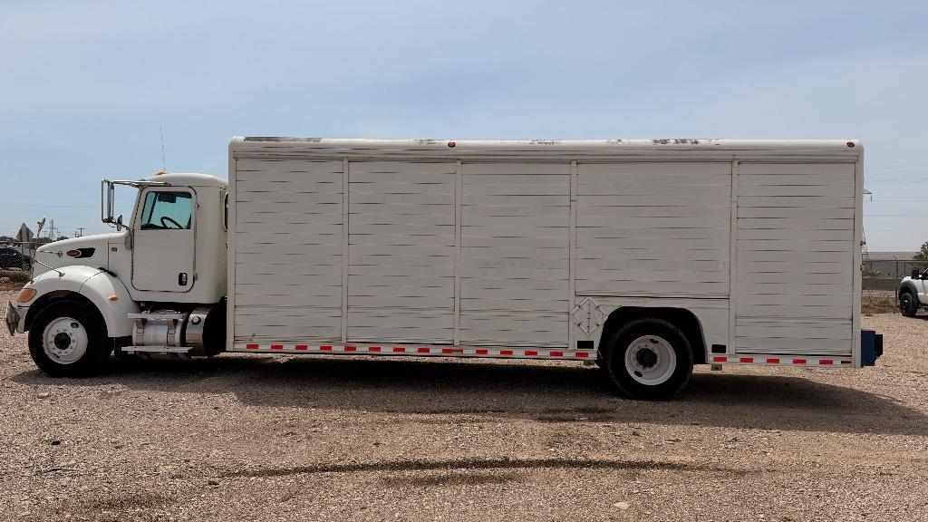2011 PETERBILT 387 - $22,981