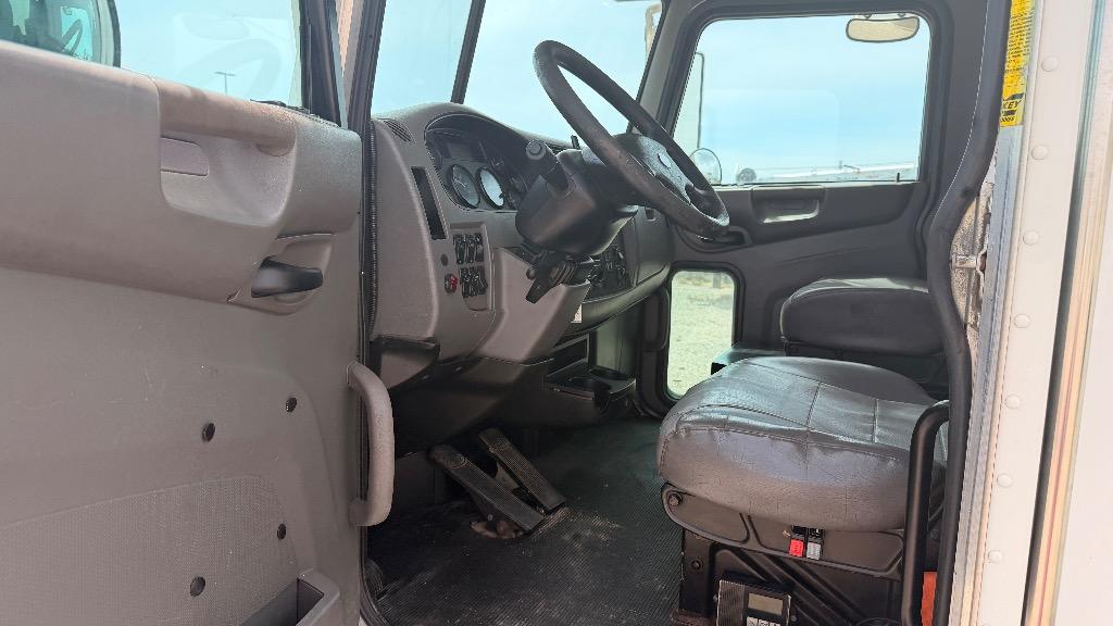 2011 PETERBILT 387 - $22,981