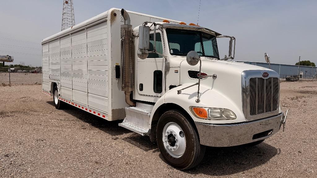 2011 PETERBILT 387 - $22,981