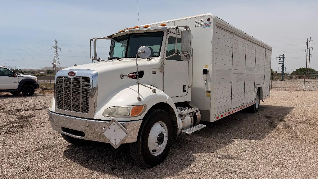 2011 PETERBILT 387 - $22,981