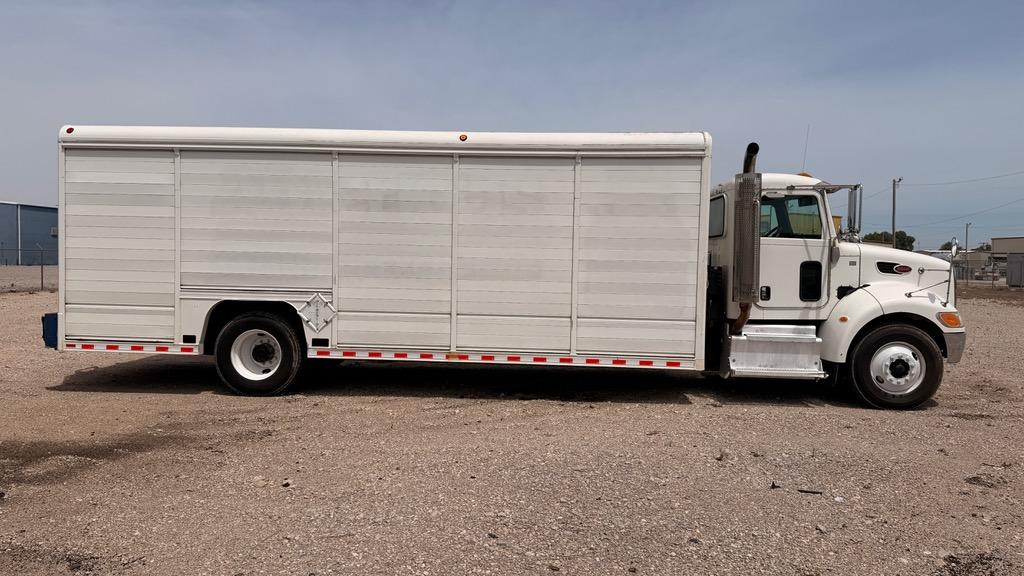 2011 PETERBILT 387 - $22,981