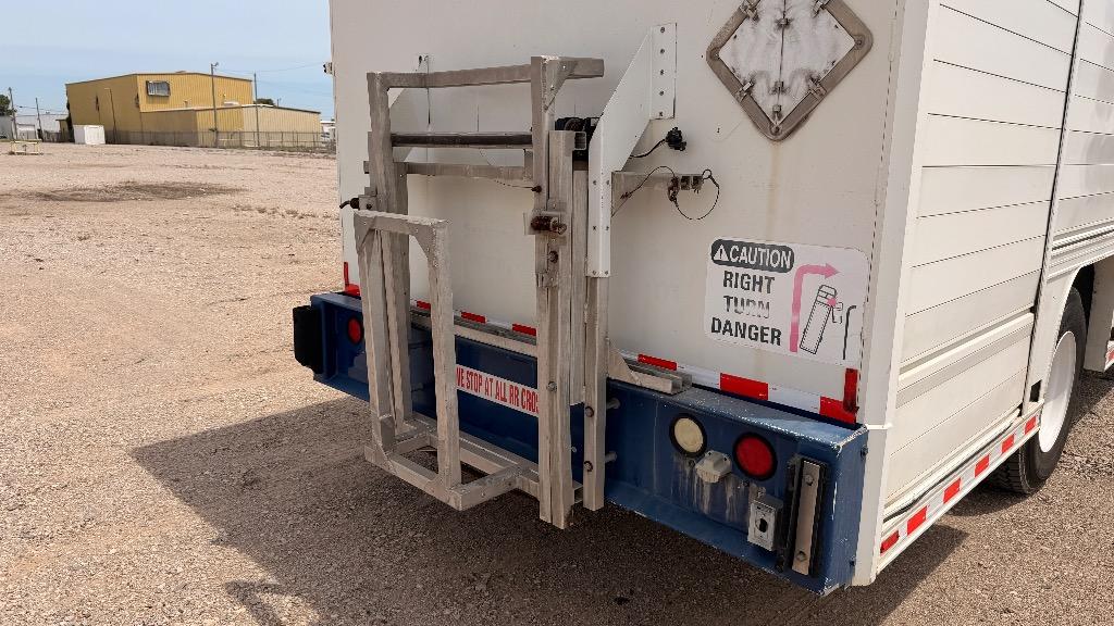2011 PETERBILT 387 - $22,981