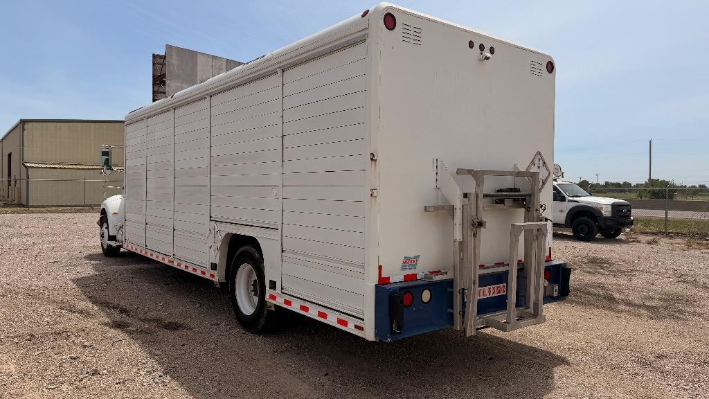 2011 PETERBILT 387 - $22,981